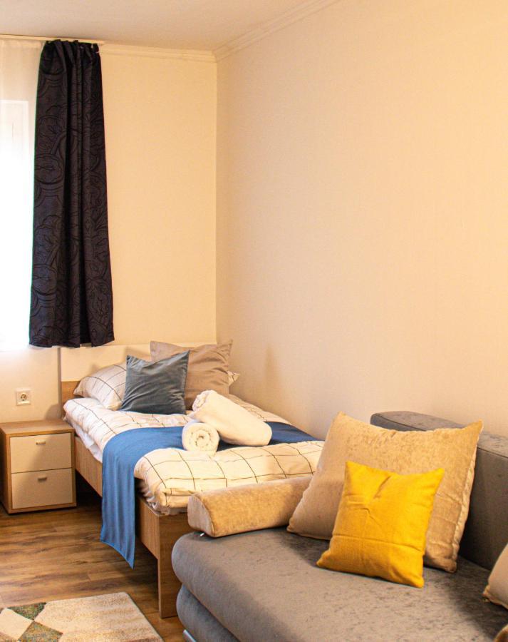 Villa Blue Apartman Szekszárd エクステリア 写真
